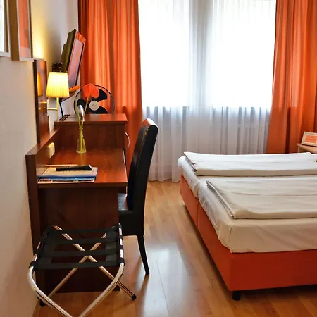 Italia Hotel 3*