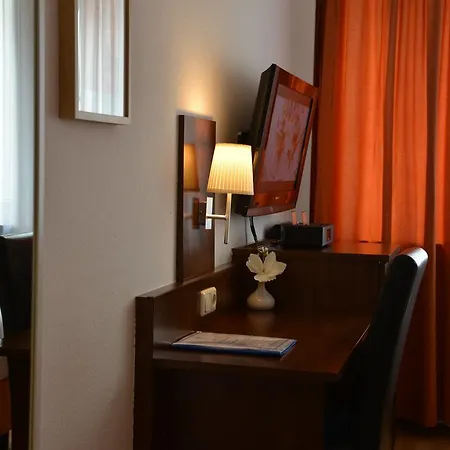 Italia Szálloda 3*